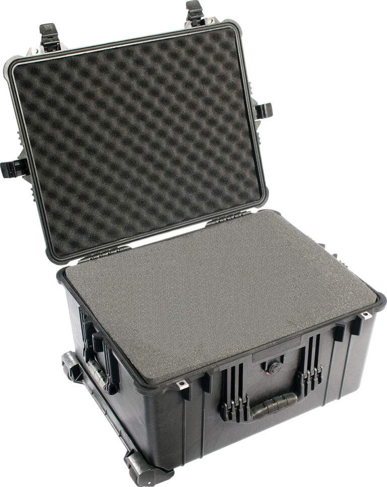 pelican-padded-equipment-rolling-case-with foam